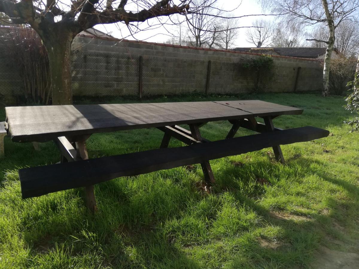 Belle Demeure Avec Espaces Verts Gauriac Kültér fotó